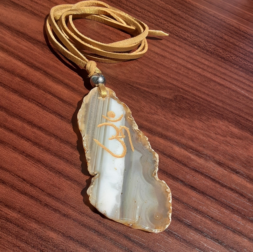 Agate OM Mantra/ Faux Gold Cord/ Silver Tone Bead Pendant/ Necklace